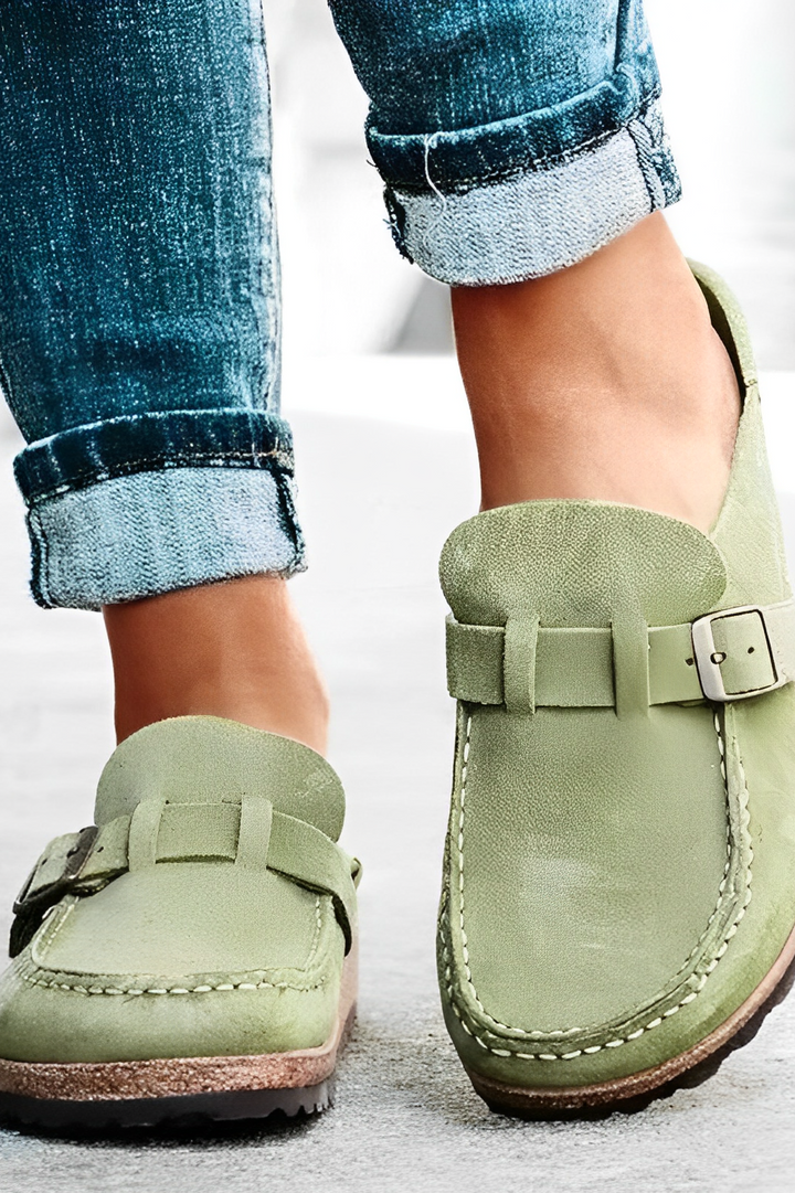 MODERN SANDAL MADE OF VINTAGE LEATHER - LUIZ