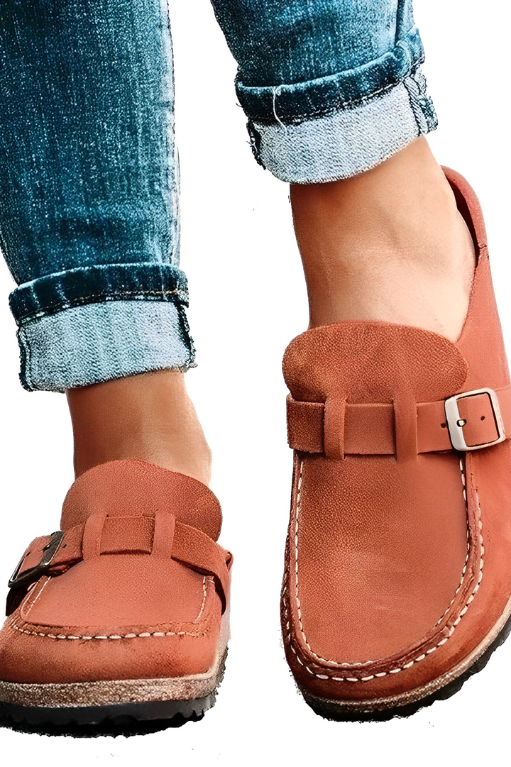 MODERN SANDAL MADE OF VINTAGE LEATHER - LUIZ