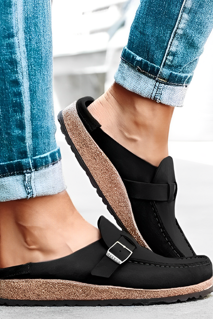 MODERN SANDAL MADE OF VINTAGE LEATHER - LUIZ