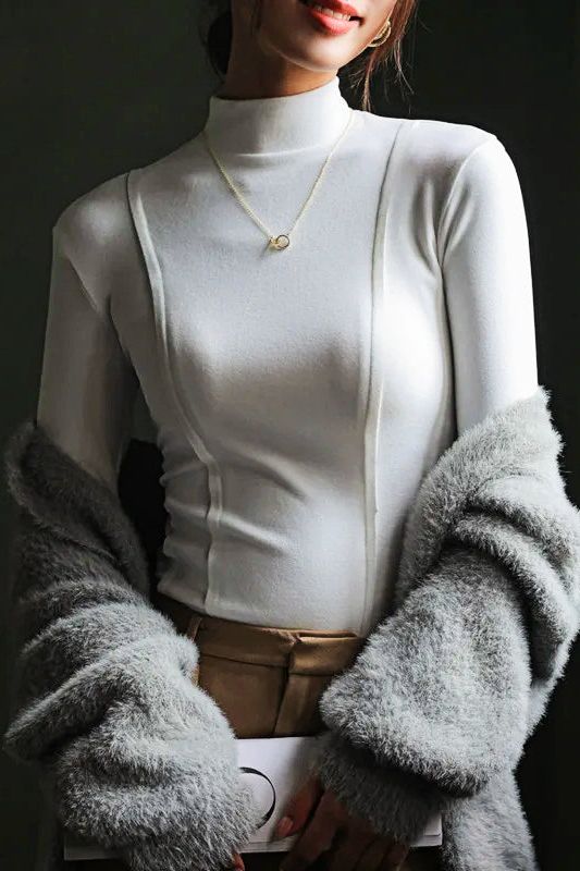 Lia™ Long Sleeve Turtleneck